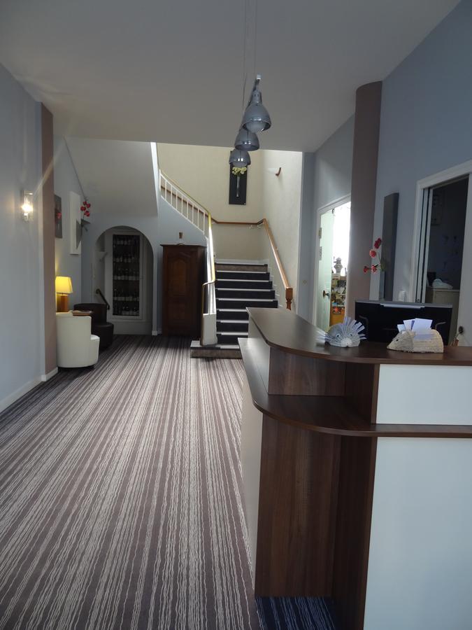 Hotel Les Ambassadeurs Saint-Chamond Esterno foto