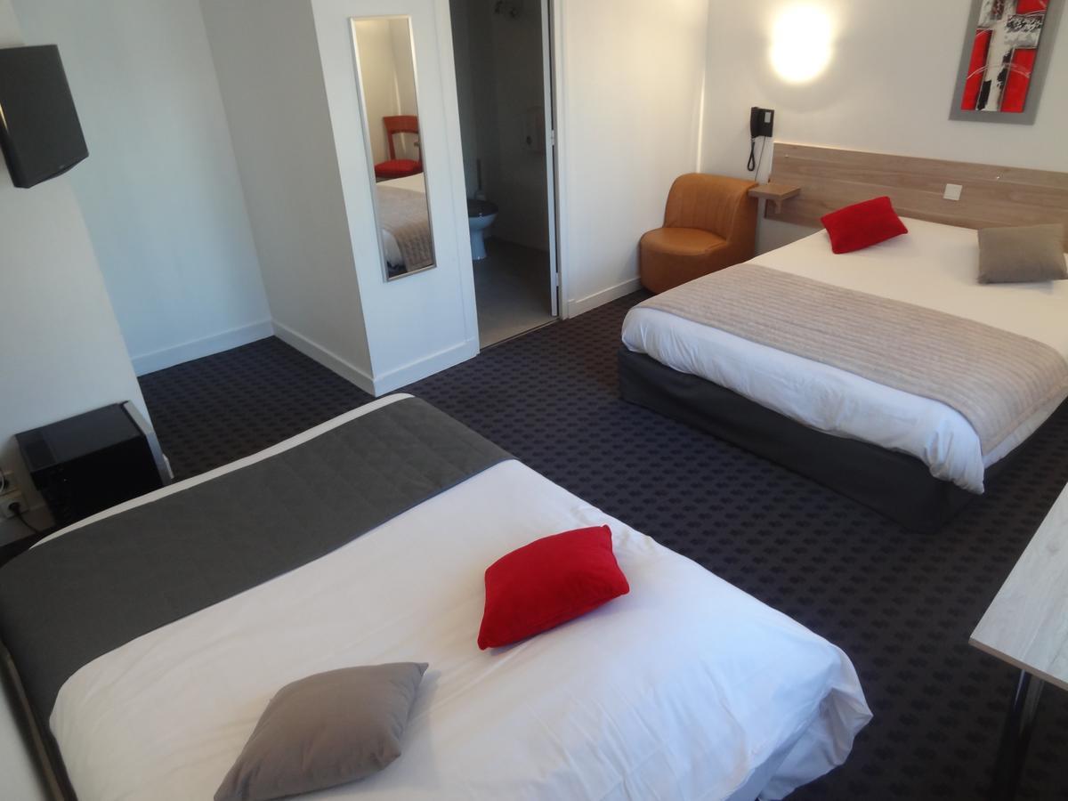 Hotel Les Ambassadeurs Saint-Chamond Esterno foto